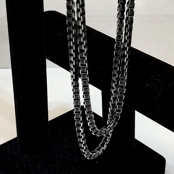 Nine West Double Strand Stainless Steel Square Link Chain Necklace Toggle Clasp - Picture 2 of 7